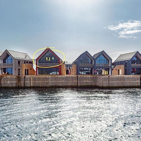 Rorbuleilighet 1J Henningsvaer Bagian luar foto